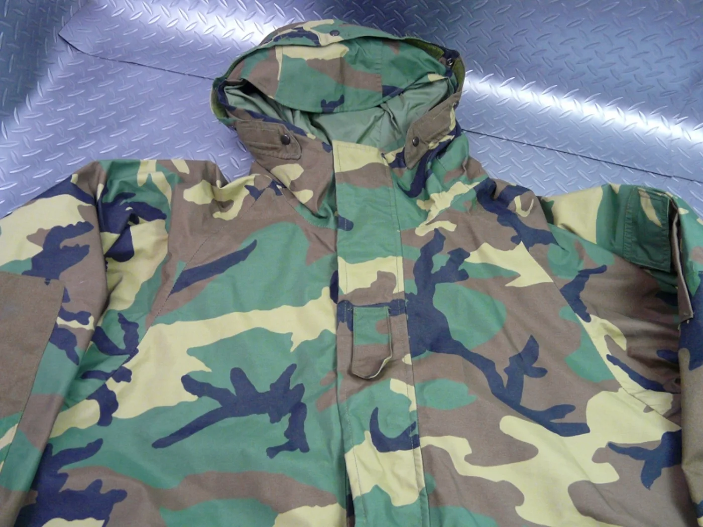 ミリタリーショップ 南国百貨店.COM|沖縄 ゴアテックスパーカー GORETEX L-R 極上品 [K-377] - 記録写真3