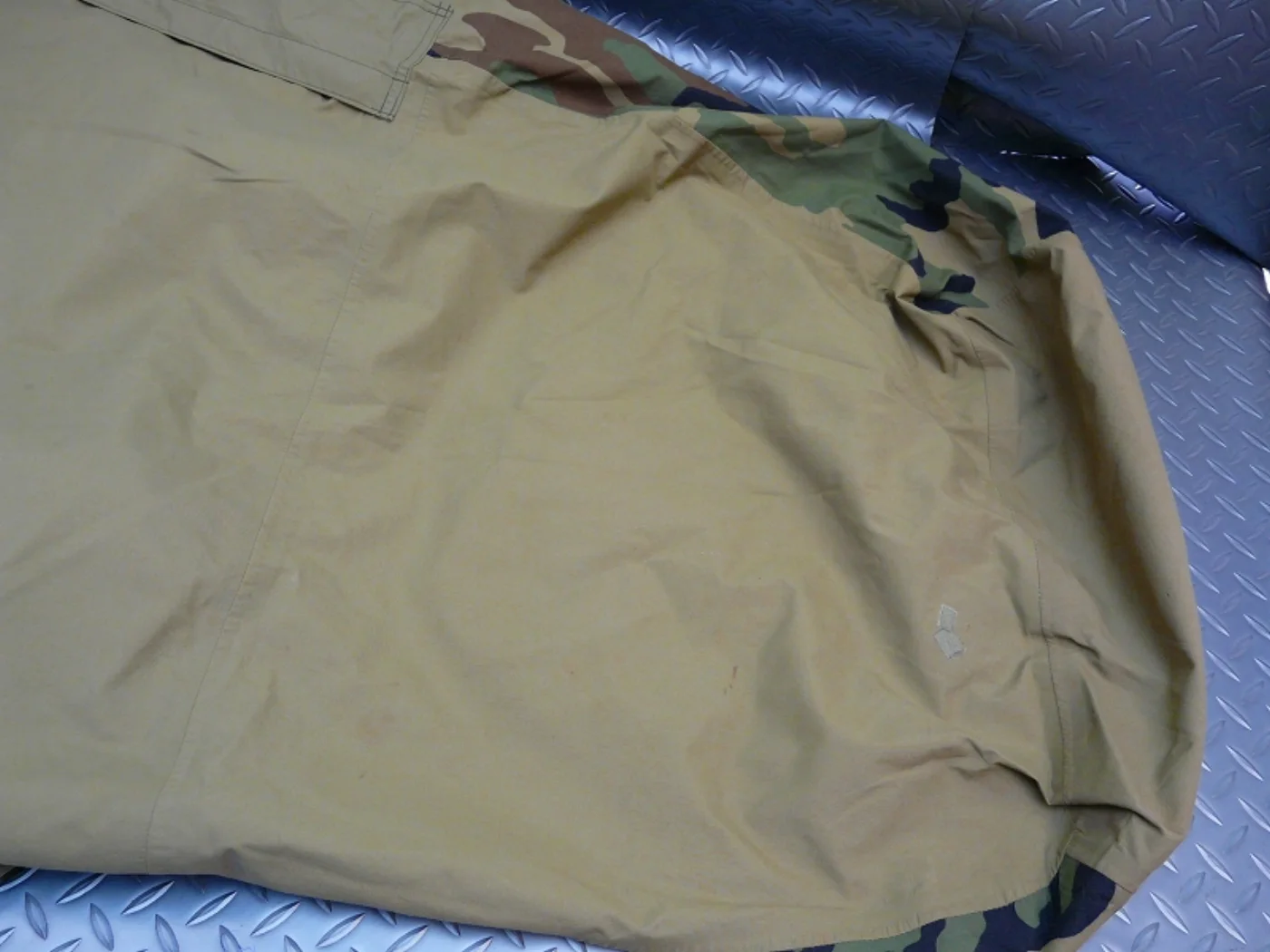 ミリタリーショップ 南国百貨店.COM|沖縄 米軍実物のゴアテックス製、寝袋カバー [Z A-618] - 米軍実物のゴ 記録写真5