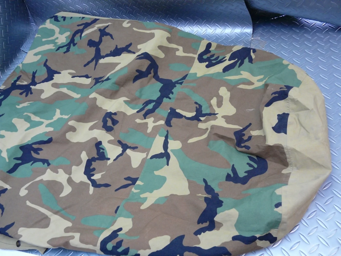 ミリタリーショップ 南国百貨店.COM|沖縄 米軍実物のゴアテックス製、寝袋カバー [Z A-619] - 米軍実物のゴ 記録写真3