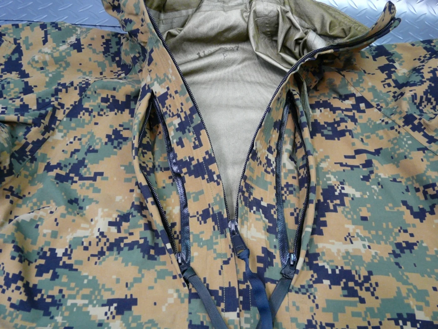 ミリタリーショップ 南国百貨店.COM|沖縄 【本日の特価品】USMC マーパット ゴアテックスパーカー M-R [K- 記録写真4