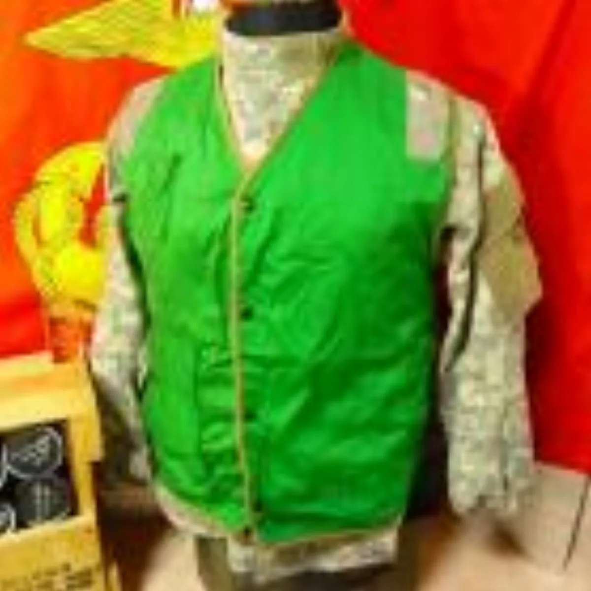ミリタリーショップ 南国百貨店.COM|沖縄 LIFE PRESERVER VEST カバー 緑 [ZZ Q-1628] 記録写真1