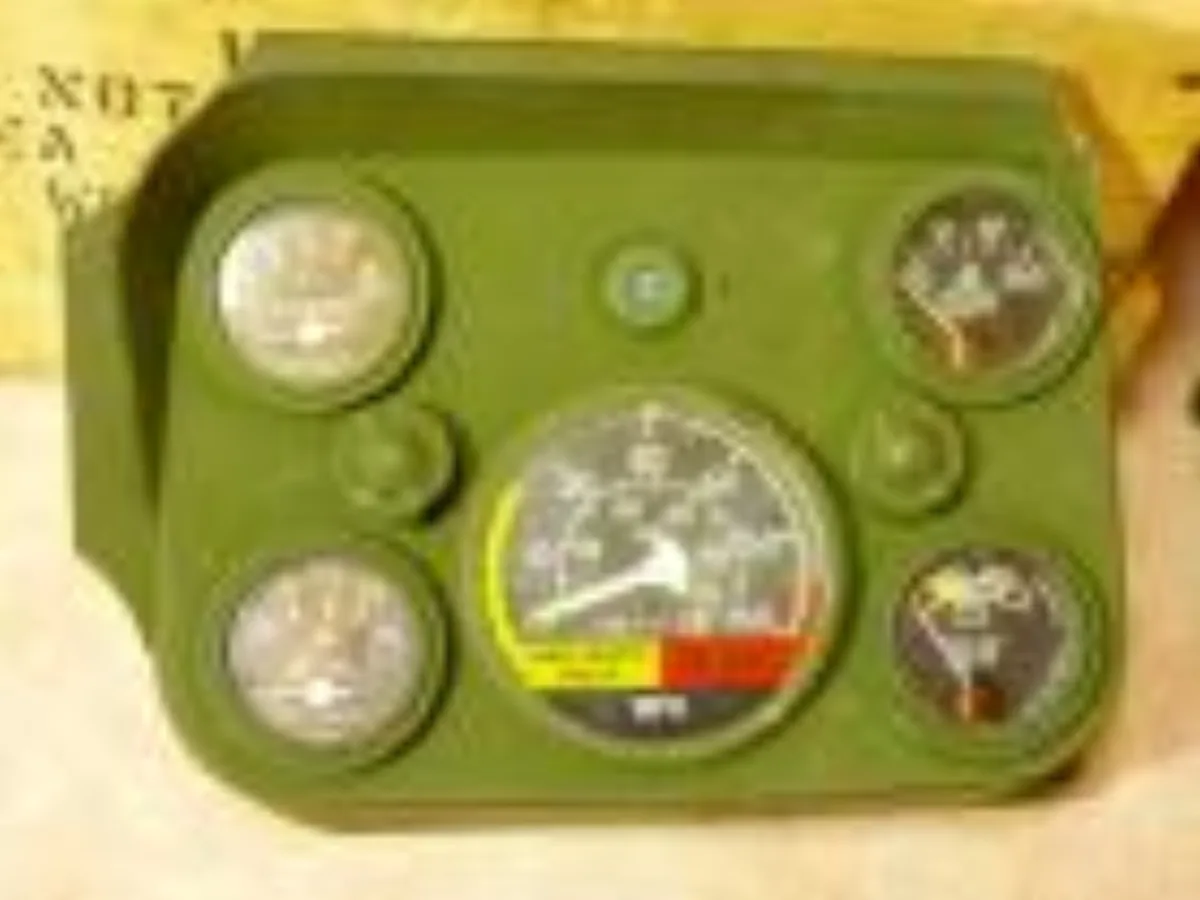 ミリタリーショップ 南国百貨店.COM|沖縄 米軍車両用 メーターパネル ジャンク ハンビー ハマー [ZZ Q-155 記録写真1