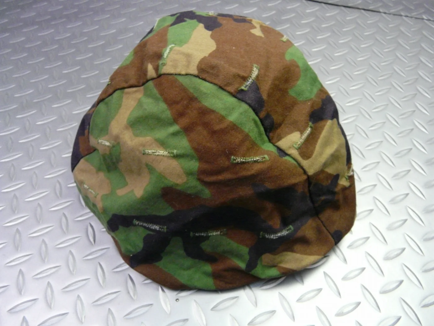 ミリタリーショップ 南国百貨店.COM|沖縄 フリッツヘルメットカバー ウッドランド 新品 M/L [E-1329] - 記録写真6