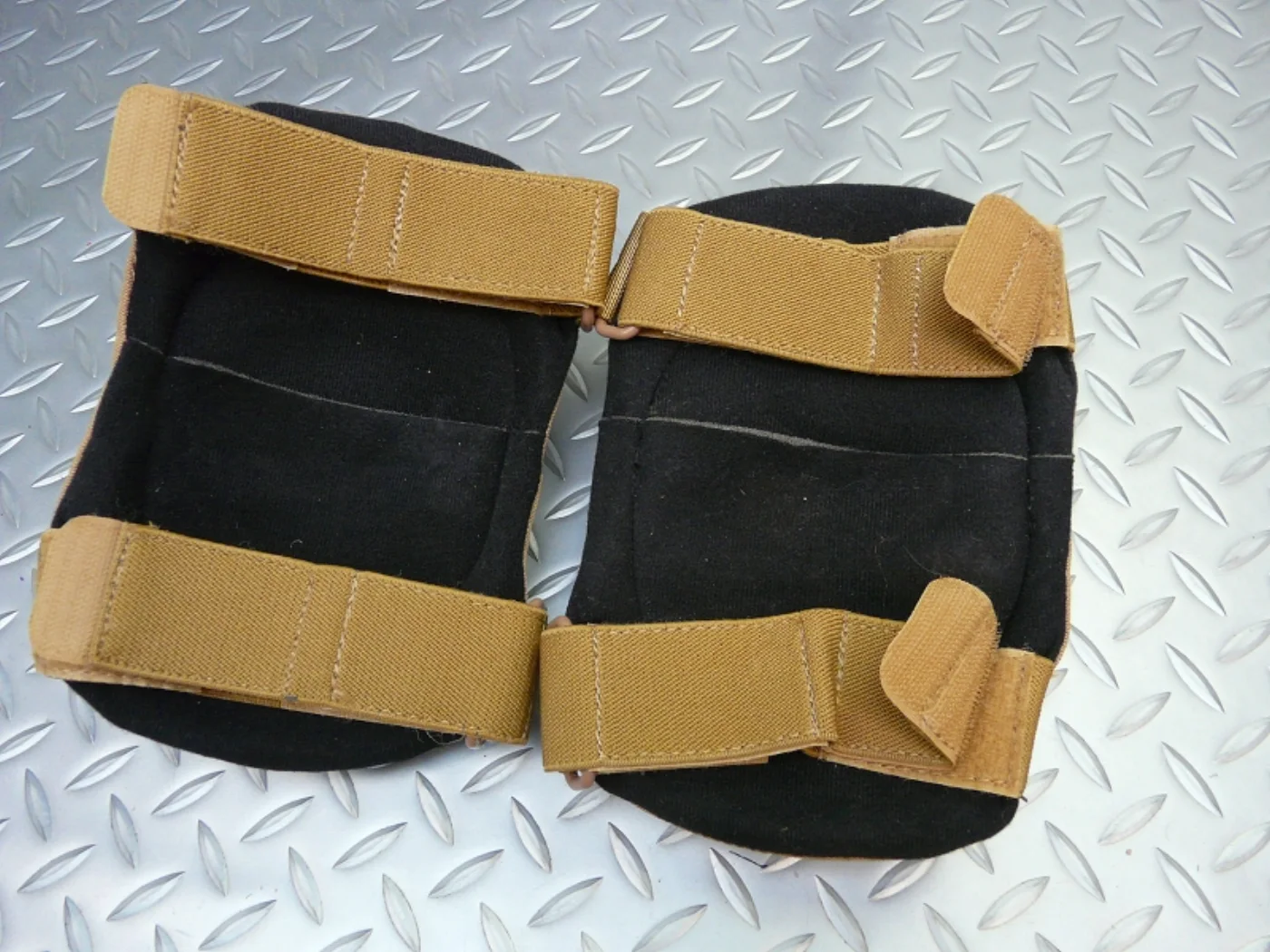 ミリタリーショップ 南国百貨店.COM|沖縄 エルボーパッド デザート [ZZ C-1315] - エルボーパッドカラー 記録写真3