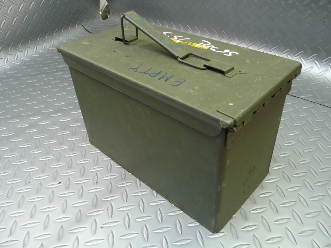 ミリタリーショップ 南国百貨店.COM|沖縄 アーモボックス 約15x30x18cm [B-1302] - 米軍で使用さ 記録写真5