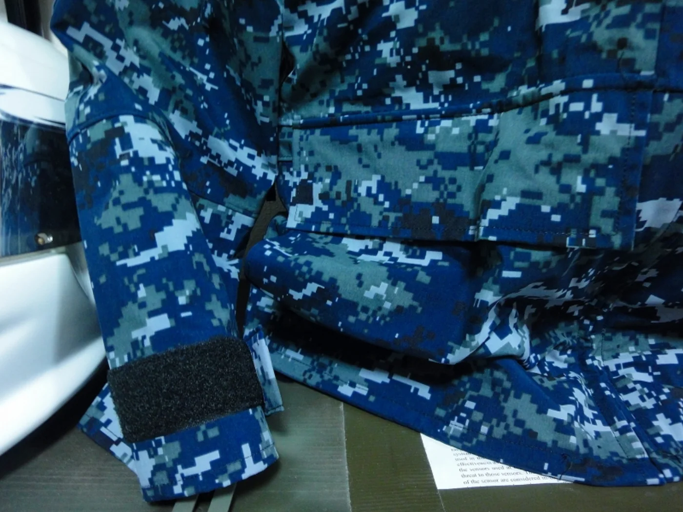ミリタリーショップ 南国百貨店.COM|沖縄 映画「バトルシップ」U.S.NAVY ゴアテックスパーカー 新品 M-R 記録写真5