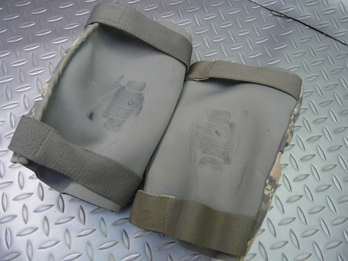 ミリタリーショップ 南国百貨店.COM|沖縄 ACU エルボーパッド S 中古良品 [Z C-1324] - ACU エ 記録写真5
