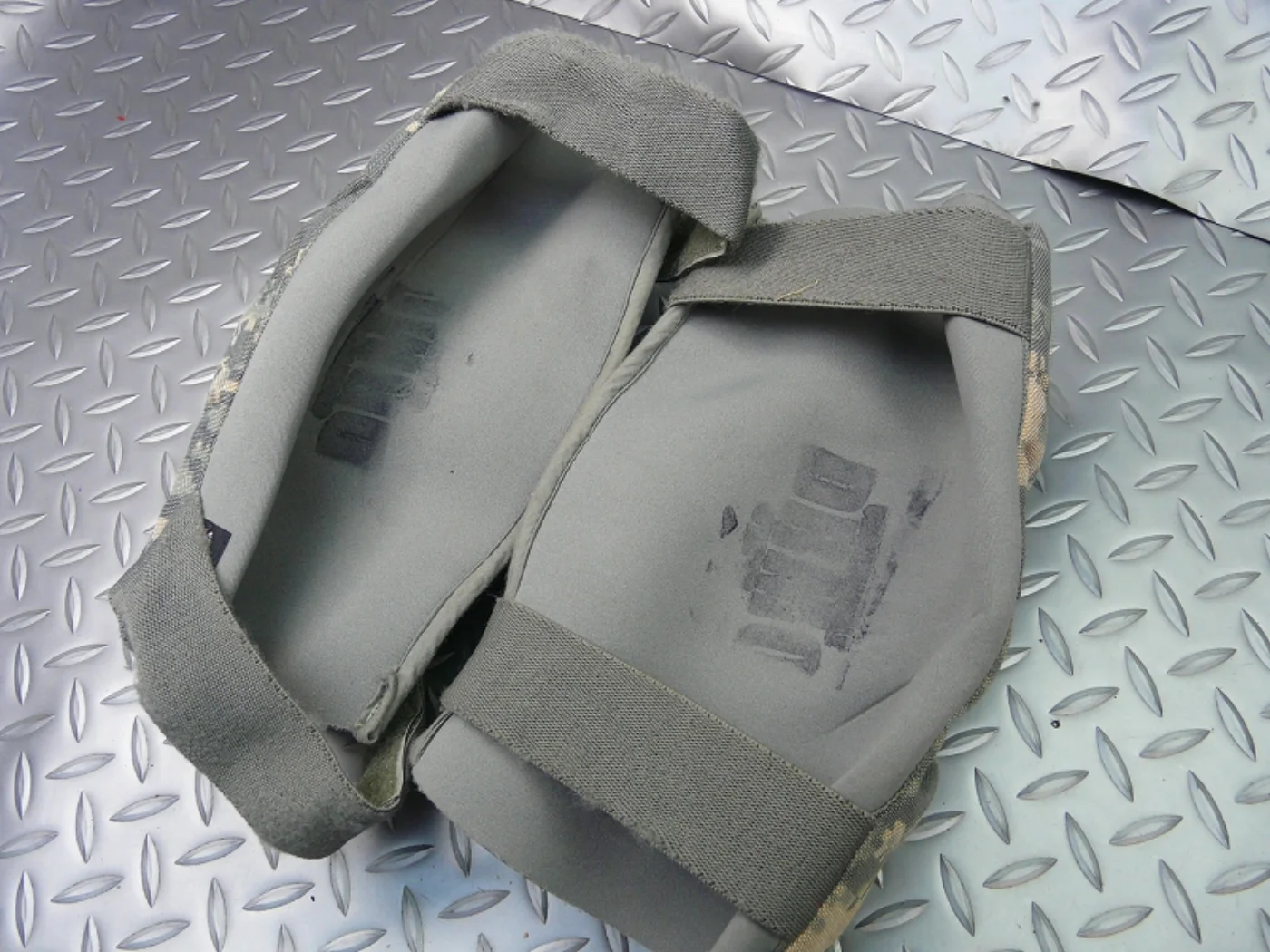 ミリタリーショップ 南国百貨店.COM|沖縄 ACU エルボーパッド M 中古良品 [Z C-1327] - ACU エ 記録写真4
