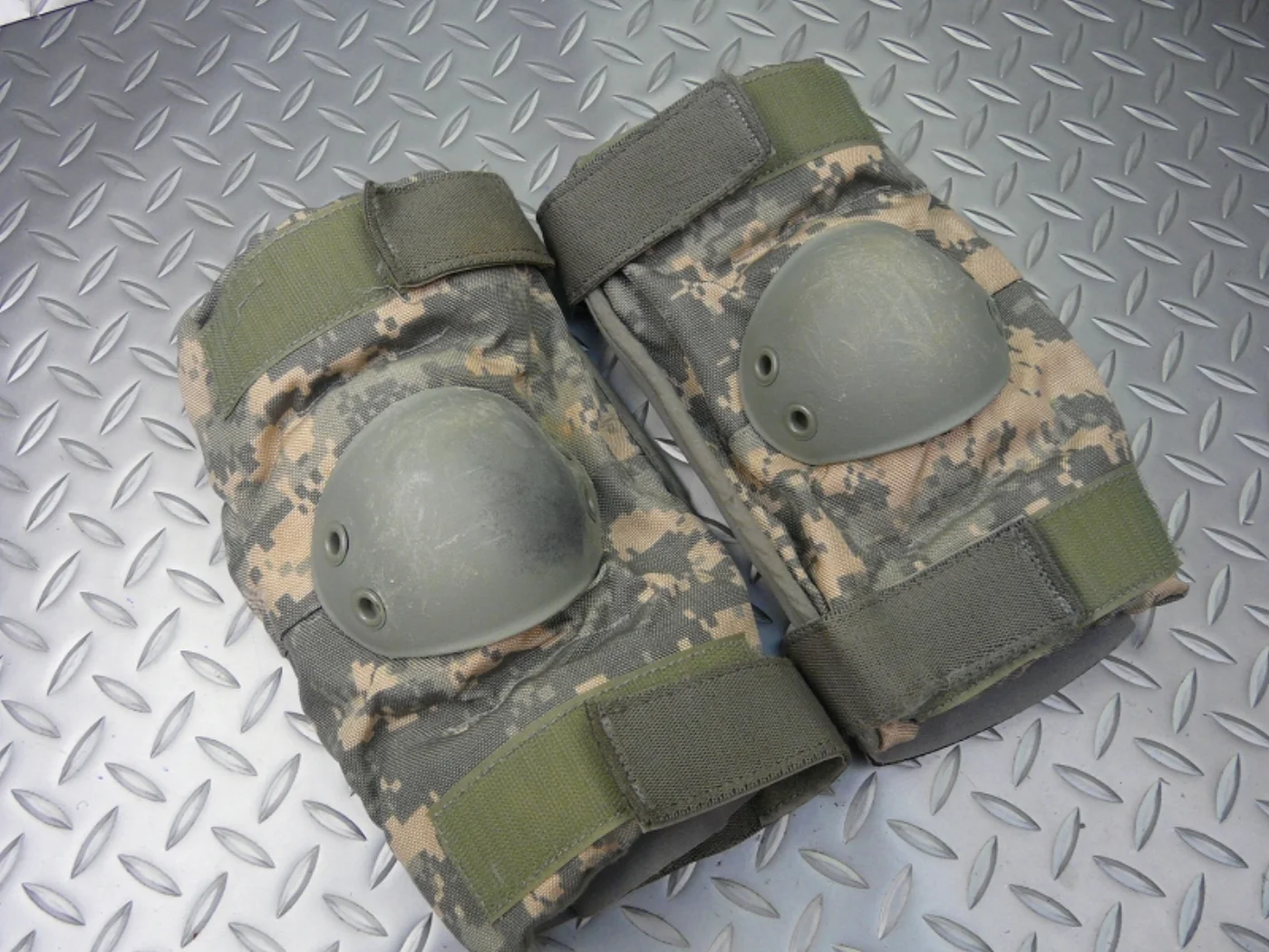 ミリタリーショップ 南国百貨店.COM|沖縄 ACU エルボーパッド S 中古良品 [Z C-1328] - ACU エ 記録写真2