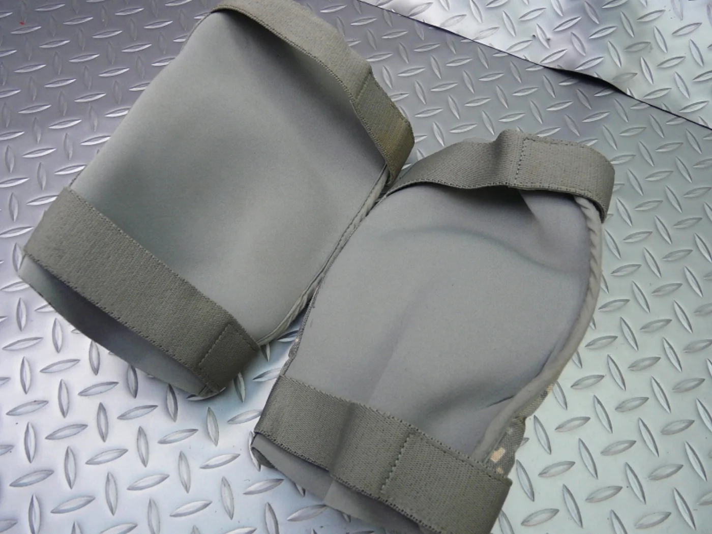 ミリタリーショップ 南国百貨店.COM|沖縄 ACU エルボーパッド S 中古良品 [Z C-1329] - ACU エ 記録写真4