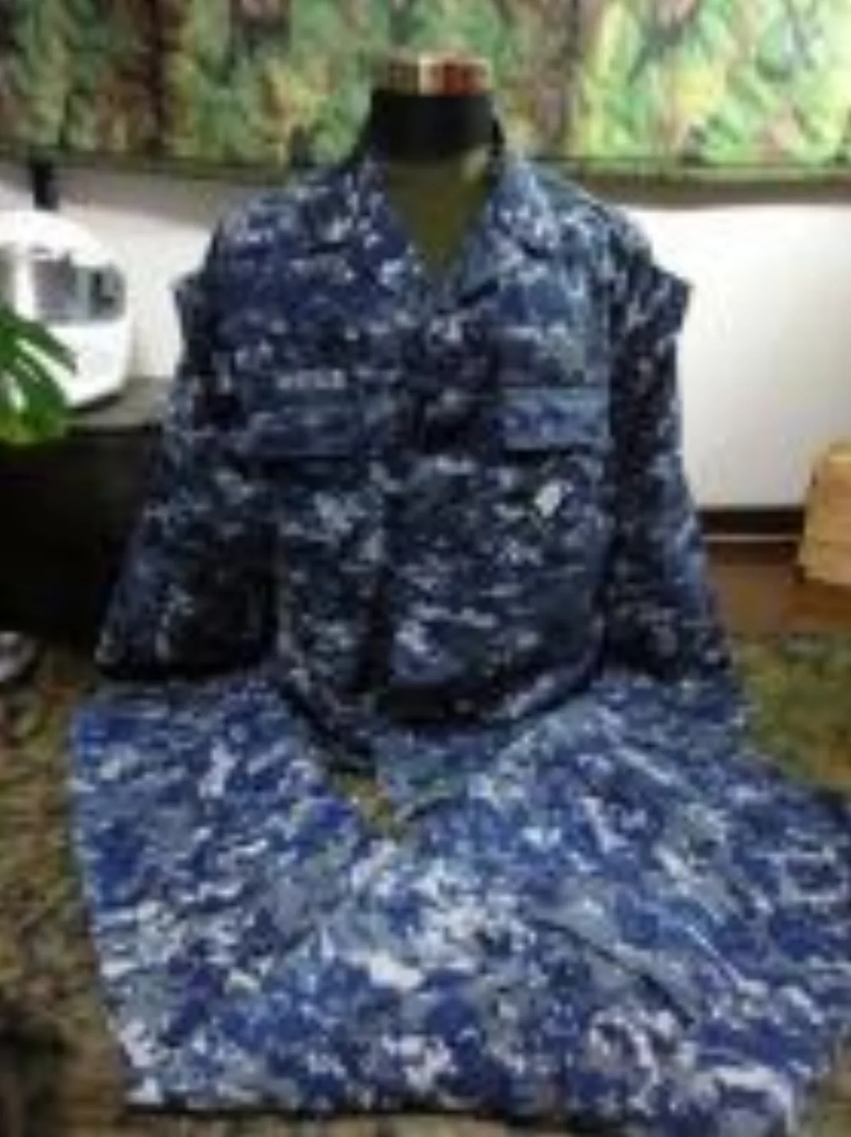 ミリタリーショップ 南国百貨店.COM|沖縄 映画「バトルシップ」NAVY新型ユニフォーム NWU L-L上下セット [ 記録写真1