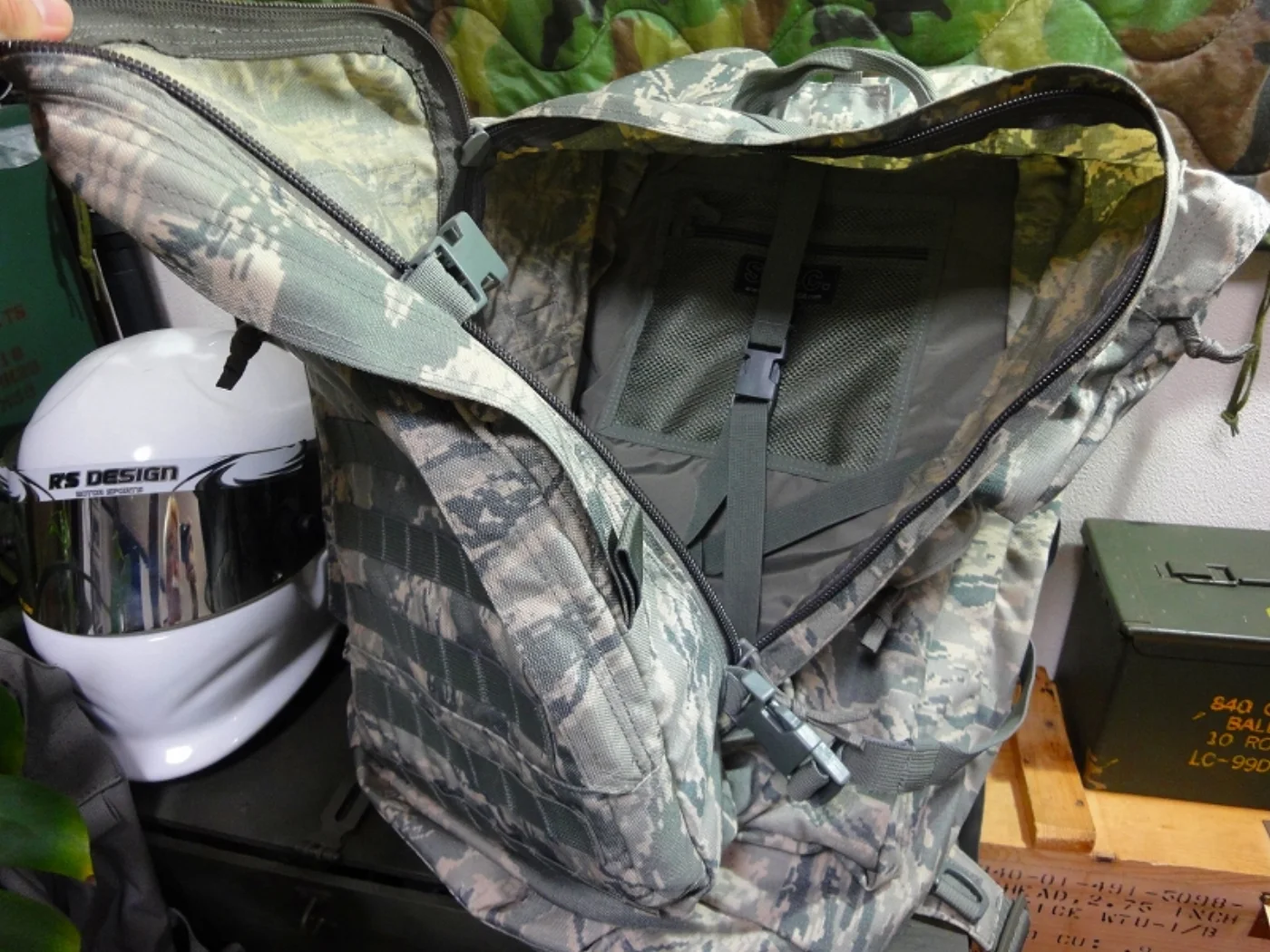 ミリタリーショップ 南国百貨店.COM|沖縄 USAF 大型リュックサック 極上品 [Z Q-1781] - USAF 記録写真3