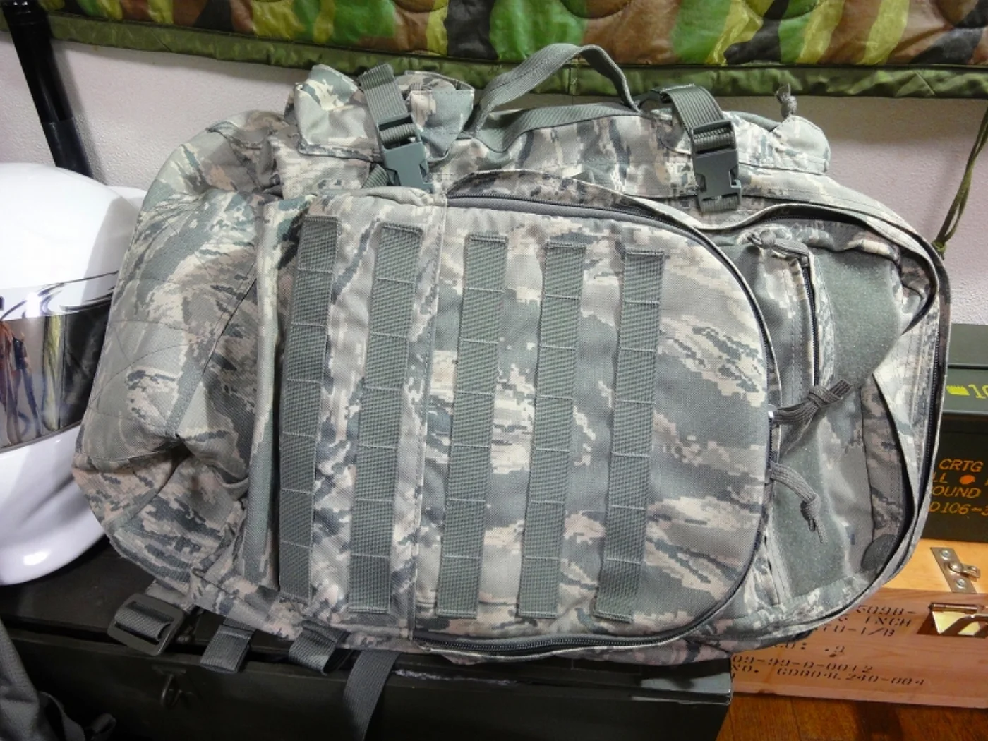 ミリタリーショップ 南国百貨店.COM|沖縄 USAF 大型リュックサック 極上品 [Z Q-1781] - USAF 記録写真5