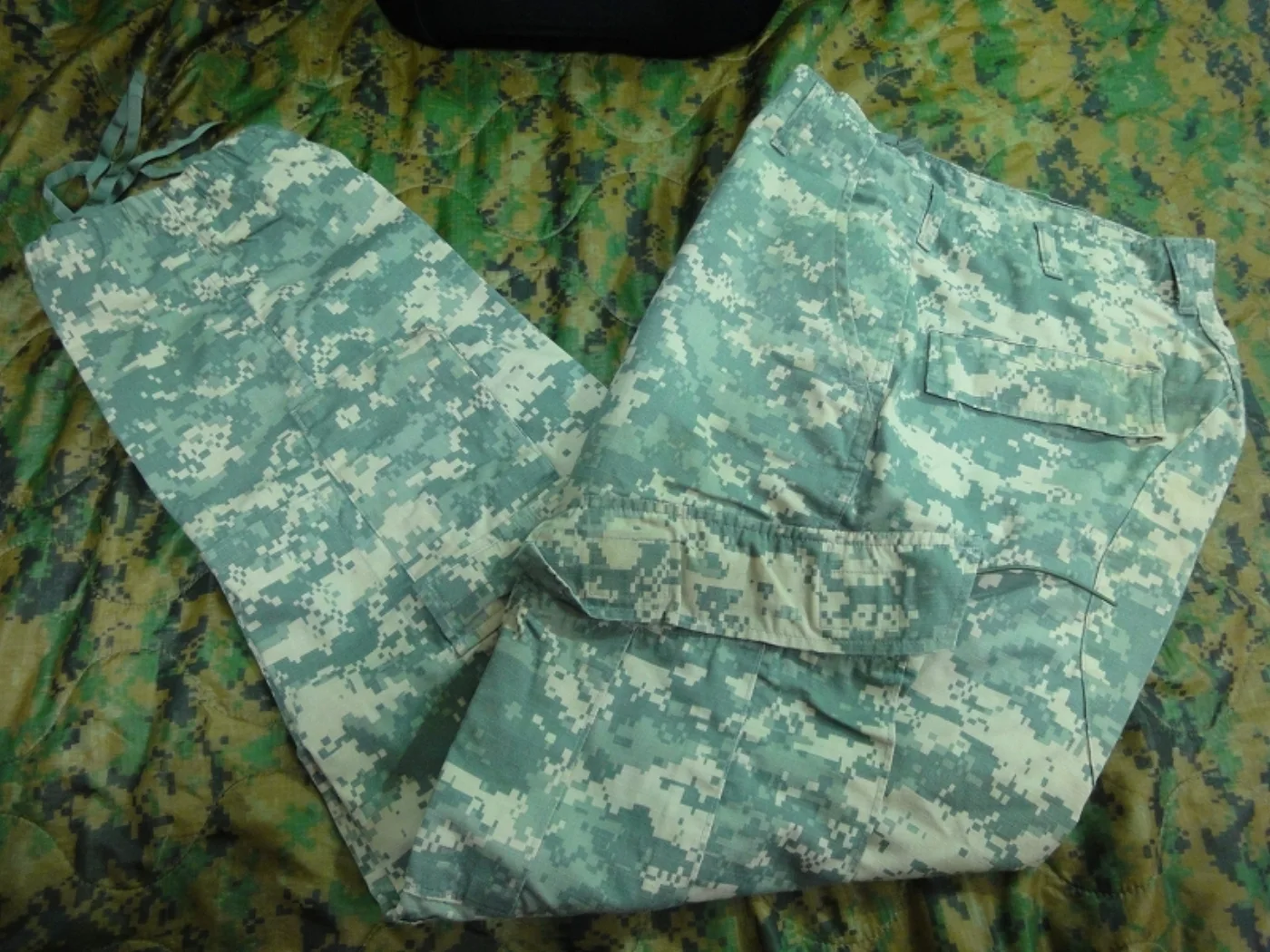 ミリタリーショップ 南国百貨店.COM|沖縄 ACU ARMY パンツ S-R 中古良品 [Q-1825] - ACU 記録写真2