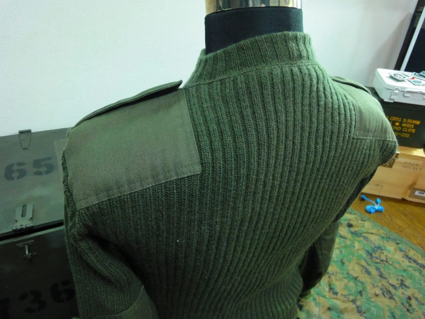 ミリタリーショップ 南国百貨店.COM|沖縄 100% WOOL セーター ARMY 38 新品 [ZZ Q-1830] 記録写真6