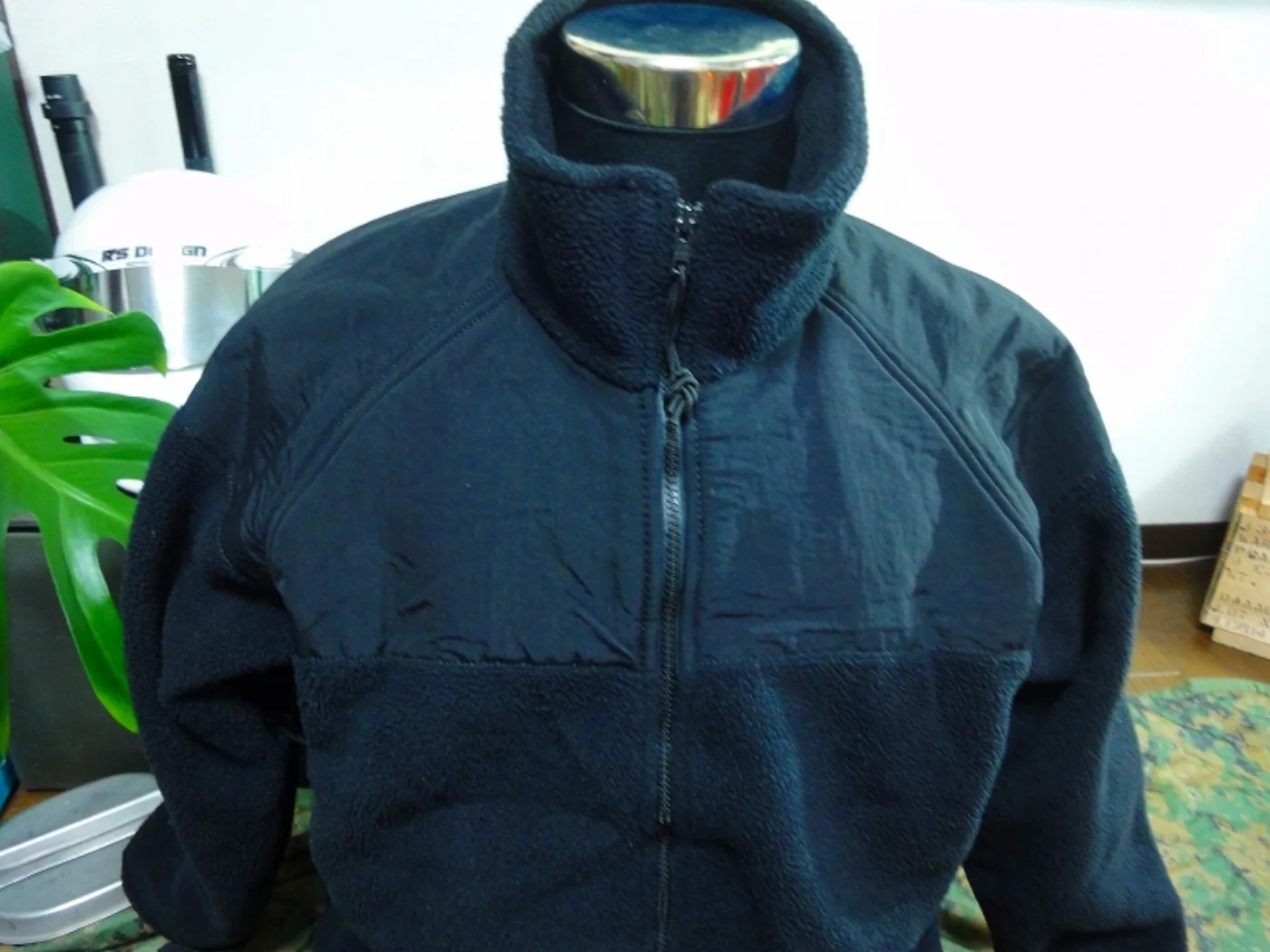 ミリタリーショップ 南国百貨店.COM|沖縄 ARMY ポーラテック フリース M 中古良品 [ZZ Q-1887] - 記録写真3