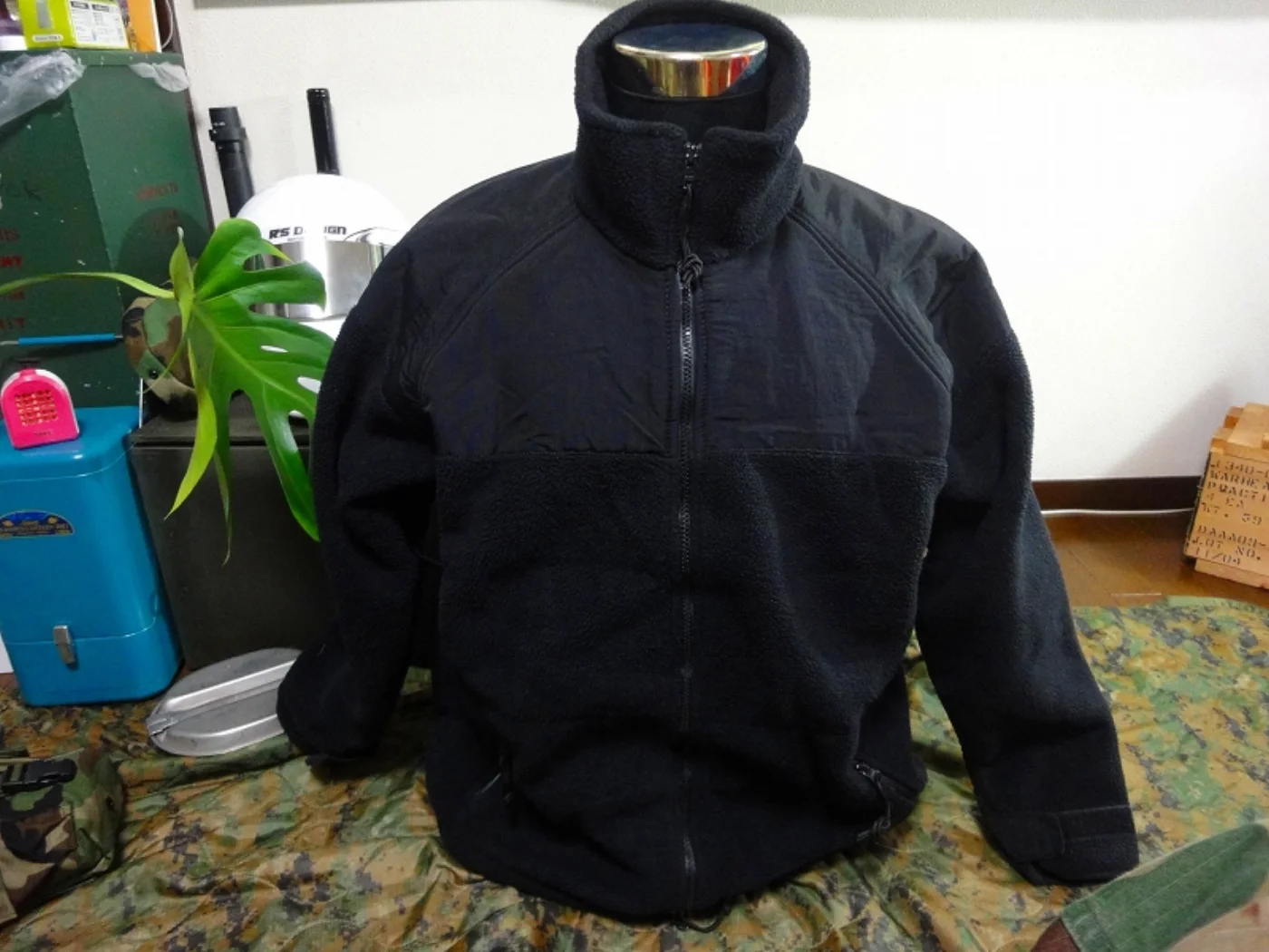 ミリタリーショップ 南国百貨店.COM|沖縄 ARMY ポーラテック フリース M 中古良品 [ZZ Q-1887] - 記録写真7