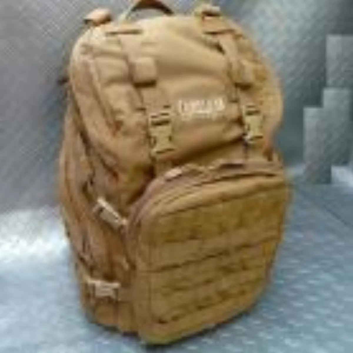 ミリタリーショップ 南国百貨店.COM|沖縄 コヨーテ CAMELBAK 珍しいタイプ [F-749] - コヨーテ C 記録写真1