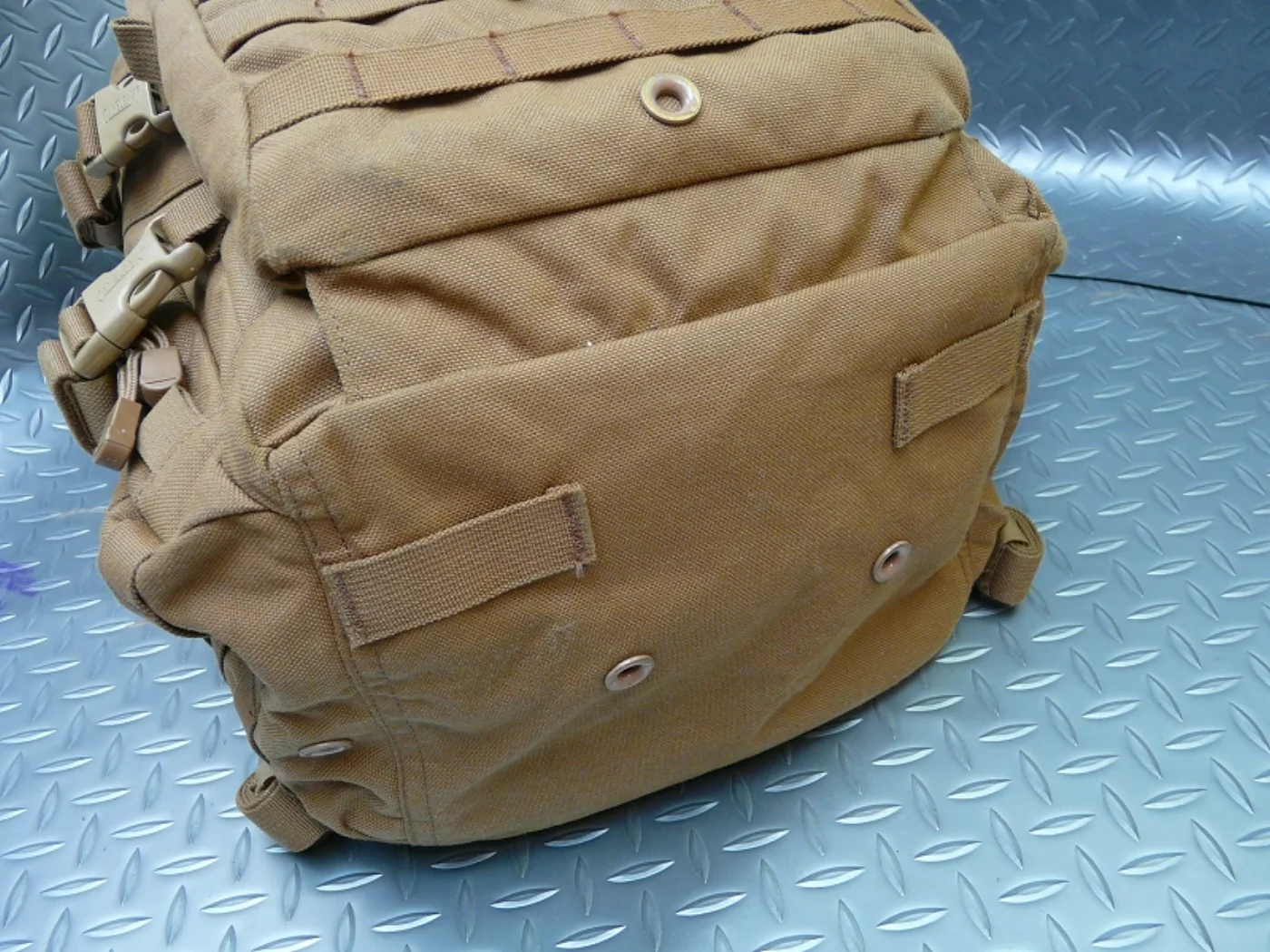 ミリタリーショップ 南国百貨店.COM|沖縄 コヨーテ CAMELBAK 珍しいタイプ [F-749] - コヨーテ C 記録写真7
