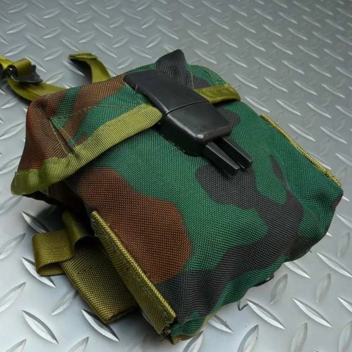 ミリタリーショップ 南国百貨店.COM|沖縄 ポーチ 迷彩 5x10x12cm [ZZ D-1768 D-1769] - 記録写真2