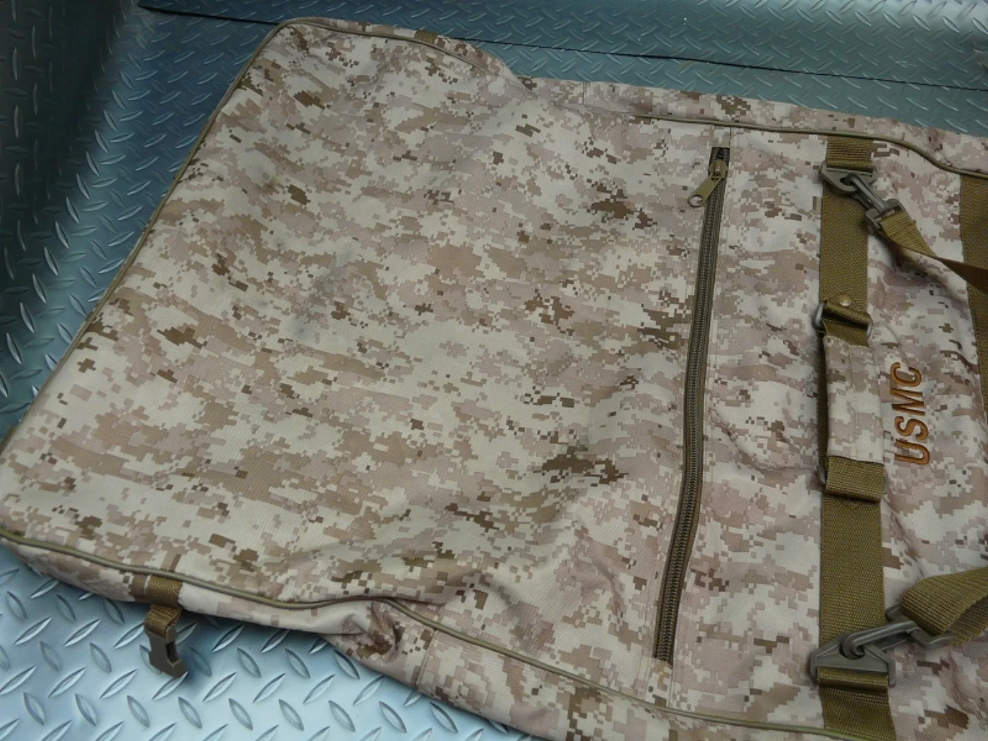 ミリタリーショップ 南国百貨店.COM|沖縄 USMC スーツバッグ ※ワケあり特価品 [ZZ A-631] - USM 記録写真6