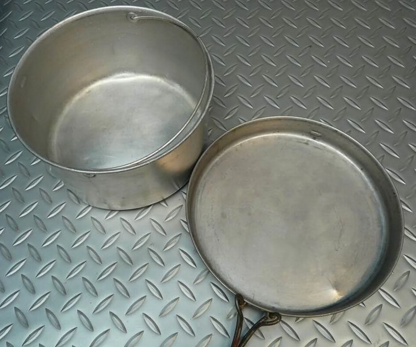 ミリタリーショップ 南国百貨店.COM|沖縄 米軍 丸い 食器 中古 [ZZ B-1334] - 米軍 丸い 食器程度： 記録写真5