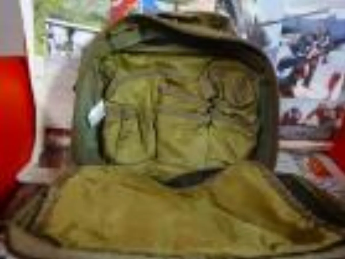 ミリタリーショップ 南国百貨店.COM|沖縄 USMC グローバルアンカー付き 小型バッグ [ZZ Q-1927] - 記録写真3