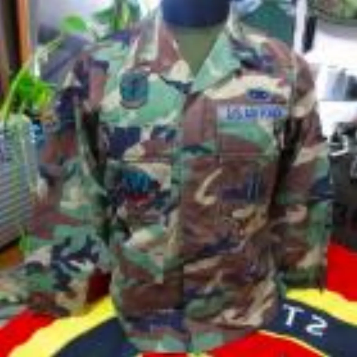 ミリタリーショップ 南国百貨店.COM|沖縄 迷彩服 ウッドランド ジャケット ワッペン付き S [ZZ Q-1975] 記録写真1