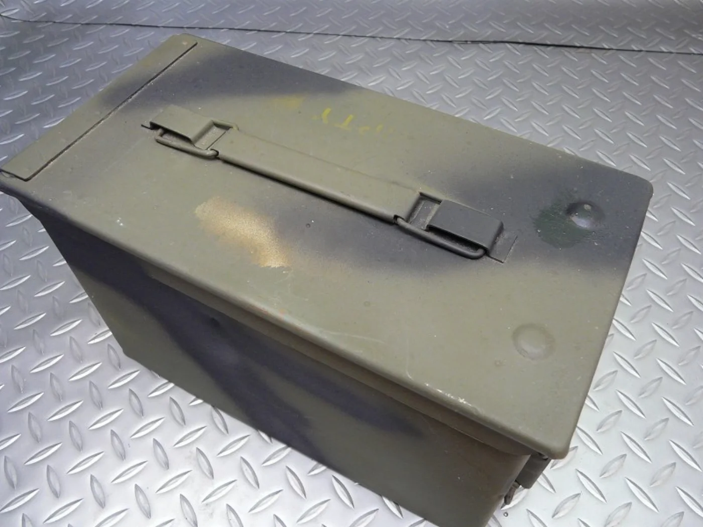 ミリタリーショップ 南国百貨店.COM|沖縄 AMMO BOX リペイント済 15x30x19cm [B-1342] - 記録写真3