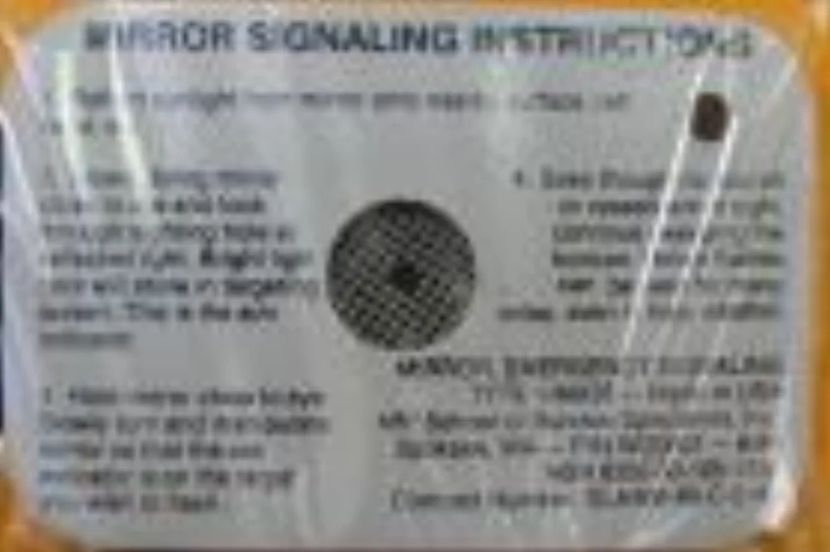 ミリタリーショップ 南国百貨店.COM|沖縄 MIRROR SIGNALING INSTRUCTIONS サバイバルミラ 記録写真1