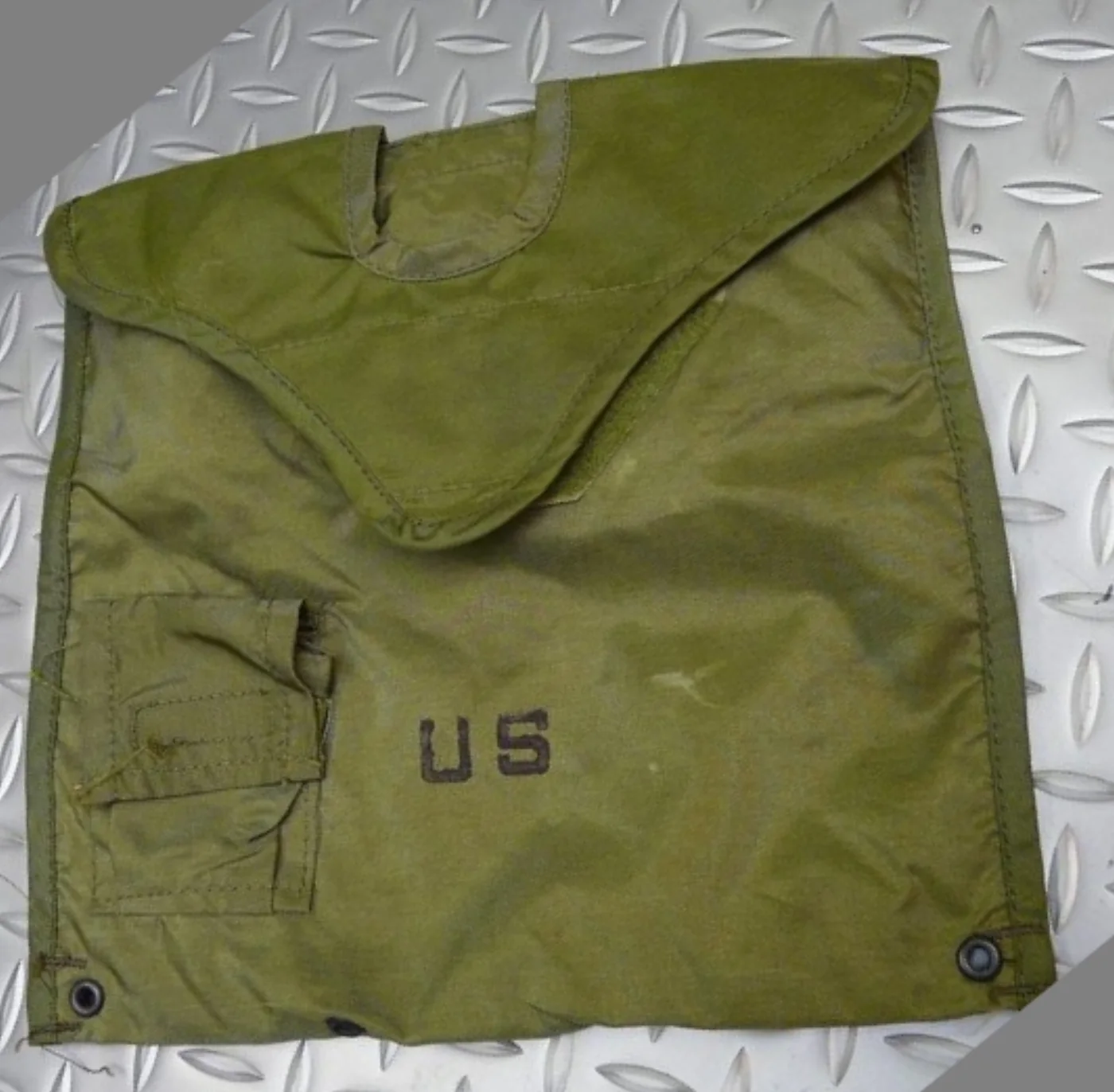 ミリタリーショップ 南国百貨店.COM|沖縄 ナム戦 M67 初期型 2QT キャンティーンポーチ [ZZ I-618] 記録写真3