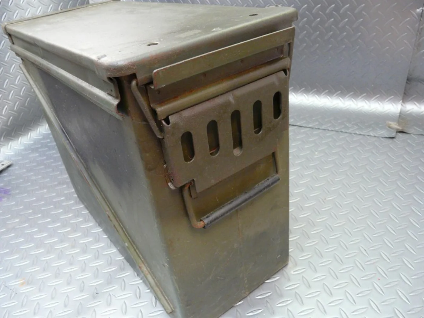 ミリタリーショップ 南国百貨店.COM|沖縄 大きなアーモボックス 21x47x36cm [ZZ B-1355] - 大 記録写真6