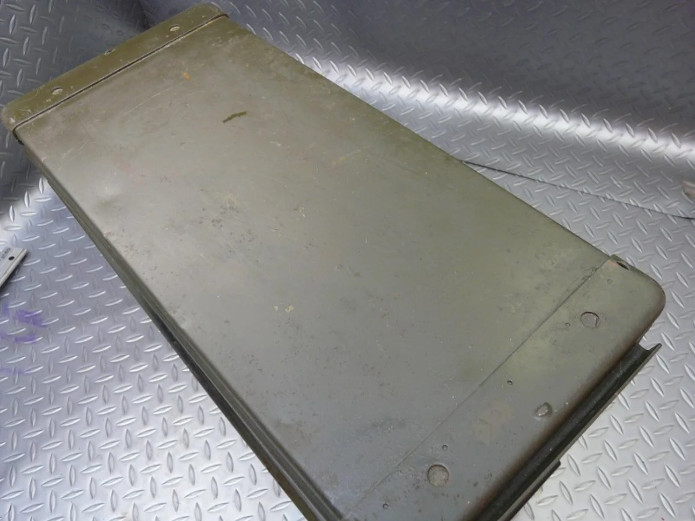 ミリタリーショップ 南国百貨店.COM|沖縄 大きなアーモボックス 21x47x36cm [ZZ B-1355] - 大 記録写真7