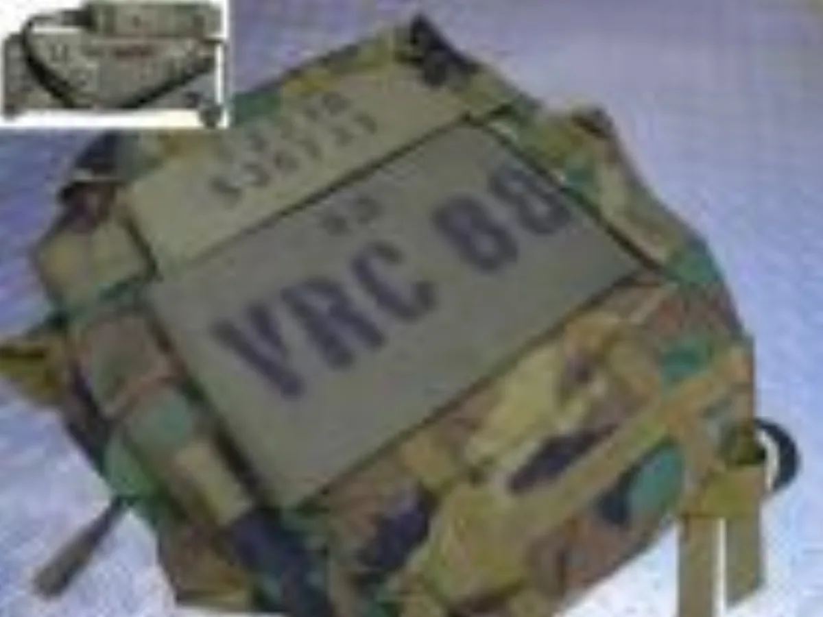 ミリタリーショップ 南国百貨店.COM|沖縄 VRC 88用 軍用無線機用 アリスパック 希少品 [ZZ F-604] 記録写真1