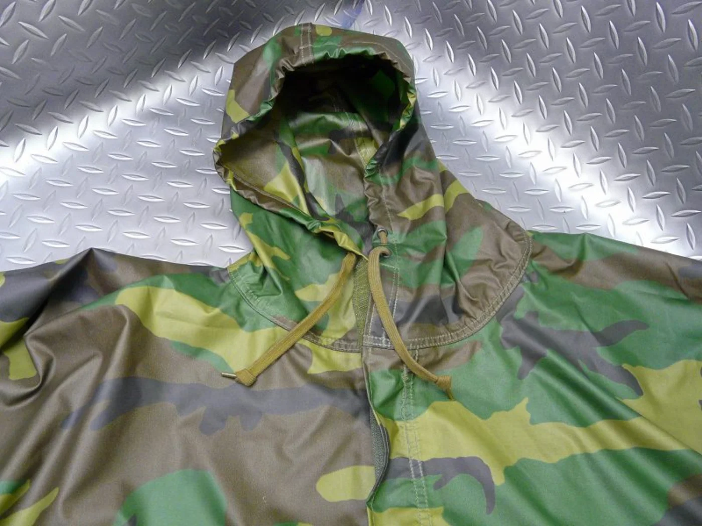 ミリタリーショップ 南国百貨店.COM|沖縄 米軍レインパーカー上下セット 雨合羽 M [K-450] - 米軍レインパ 記録写真5