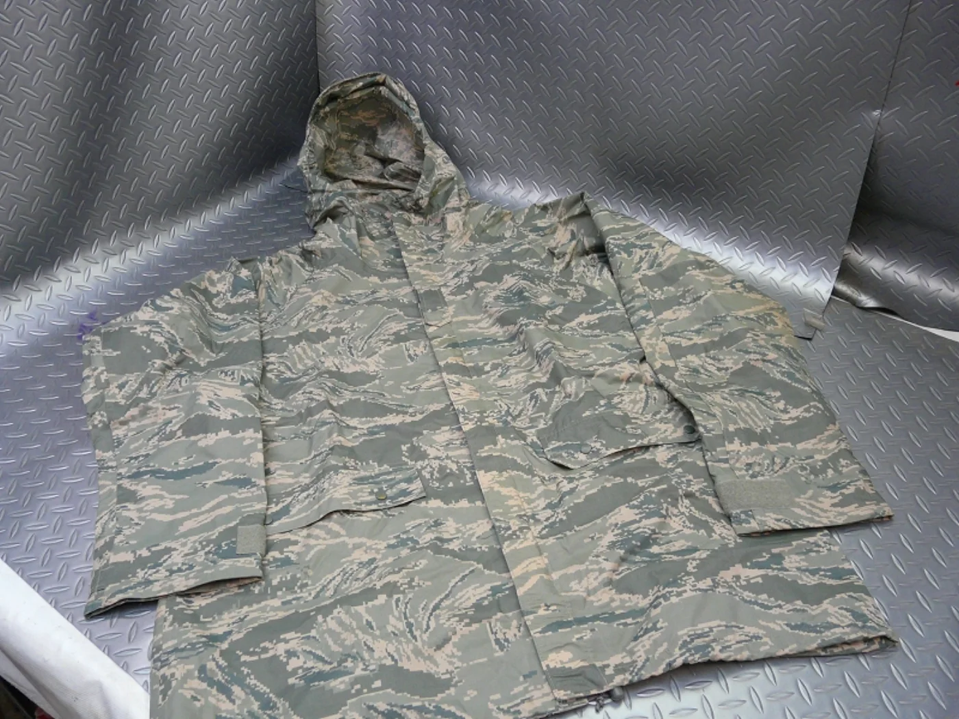 ミリタリーショップ 南国百貨店.COM|沖縄 USAF レインパーカー S [K-433] - USAF レインパーカー 記録写真2