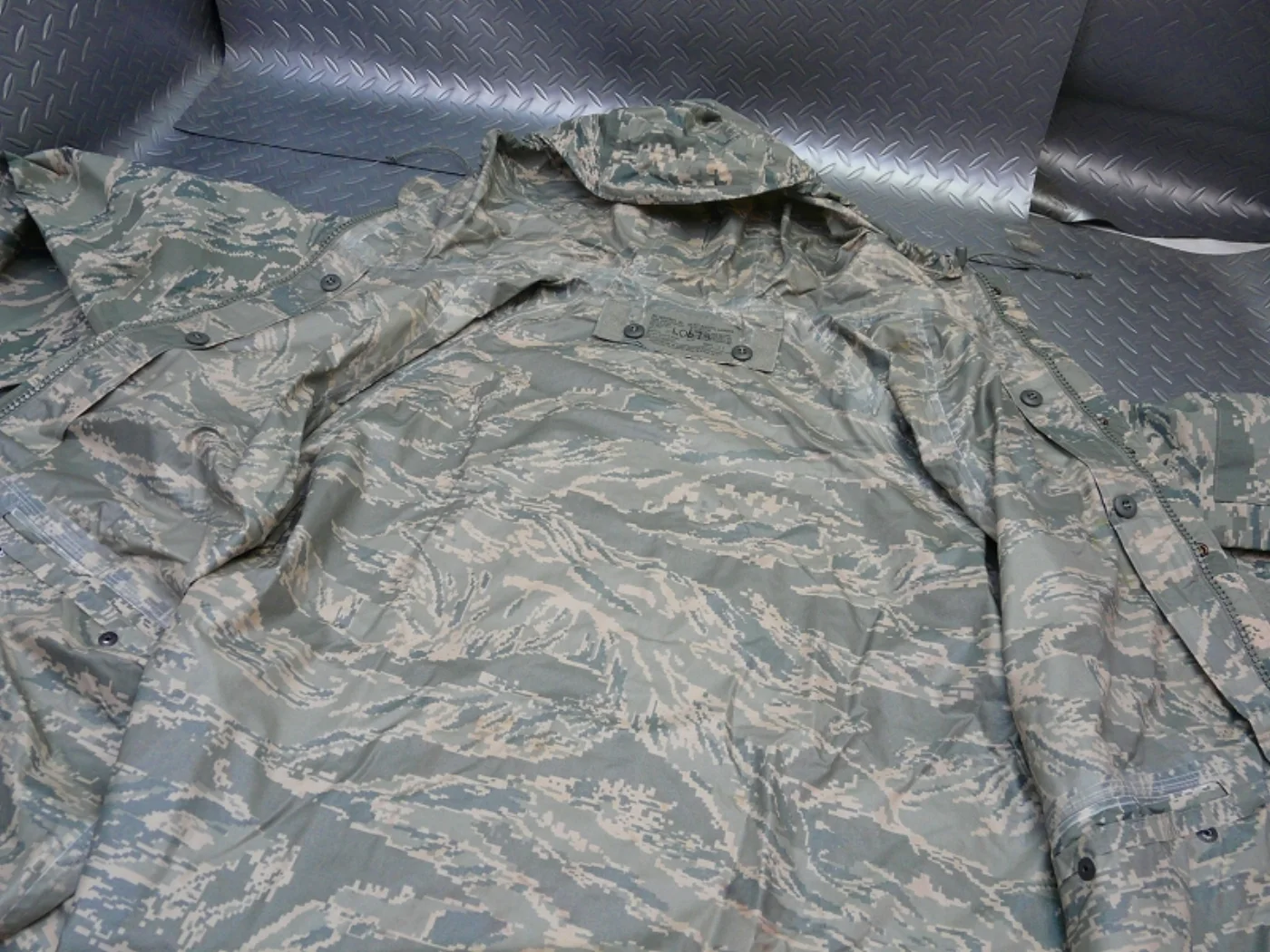 ミリタリーショップ 南国百貨店.COM|沖縄 USAF レインパーカー S [K-433] - USAF レインパーカー 記録写真6