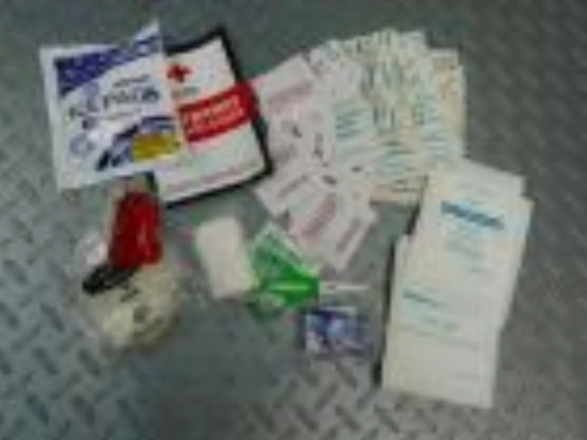 ミリタリーショップ 南国百貨店.COM|沖縄 First Aid Kit 新品 [ZZ D-1840] - First 記録写真3