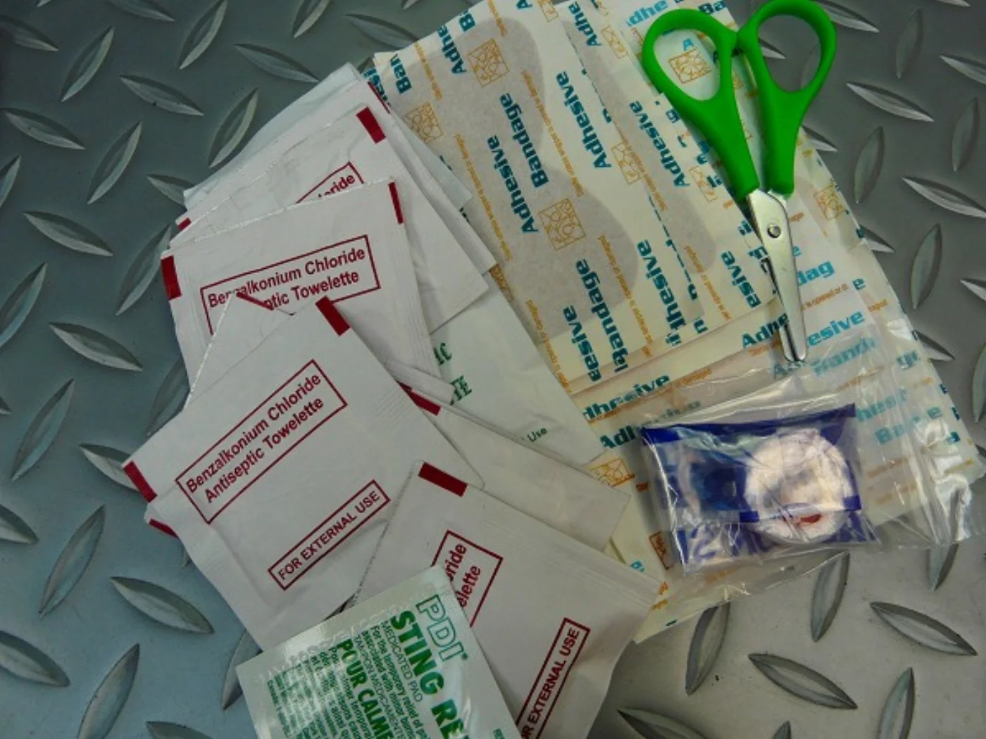 ミリタリーショップ 南国百貨店.COM|沖縄 First Aid Kit 新品 [ZZ D-1840] - First 記録写真5