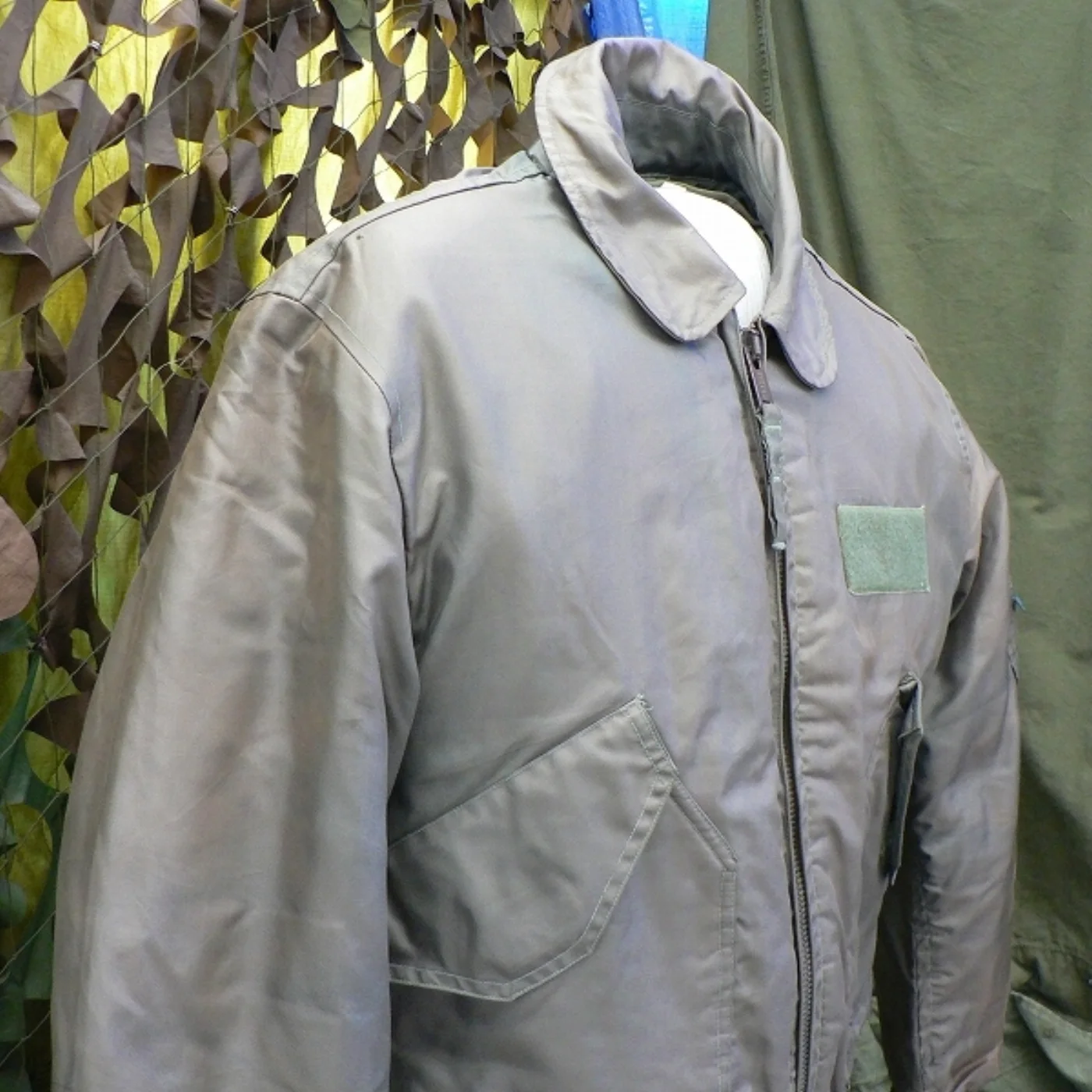 ミリタリーショップ 南国百貨店.COM|沖縄 特価品★CWU-45/P フライトジャケット L(42-44) 米空軍放出 記録写真6