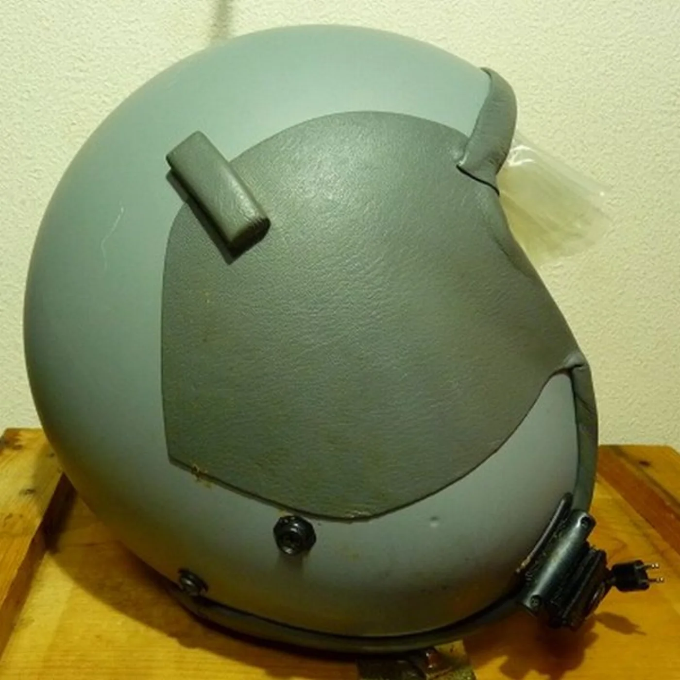 ミリタリーショップ 南国百貨店.COM|沖縄 HGU-55/P 中古 パイロット用ヘルメット（クリアバイザー付き） [Q 記録写真5