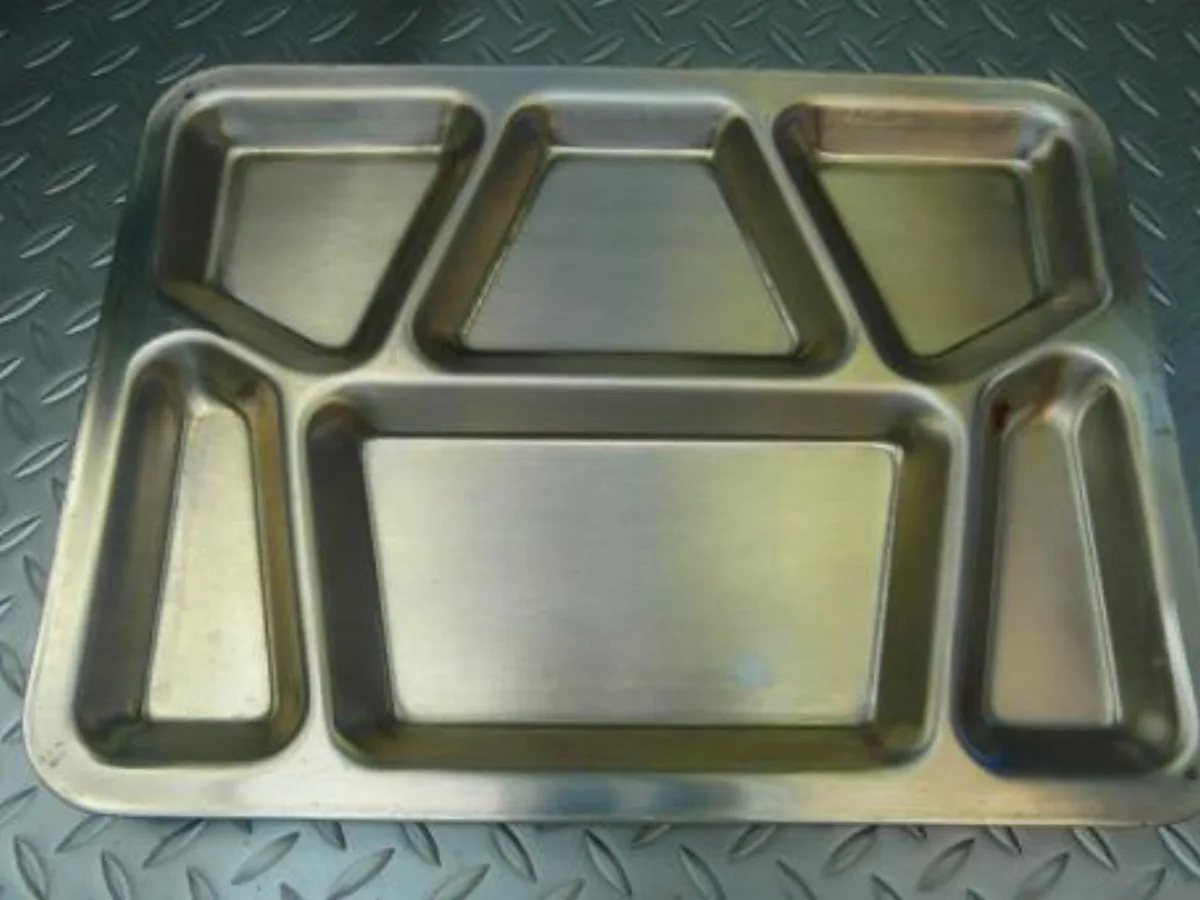 ミリタリーショップ 南国百貨店.COM|沖縄 メストレー ステンレス製のお皿（トレイ） 極上品 [A MES-120] 記録写真1