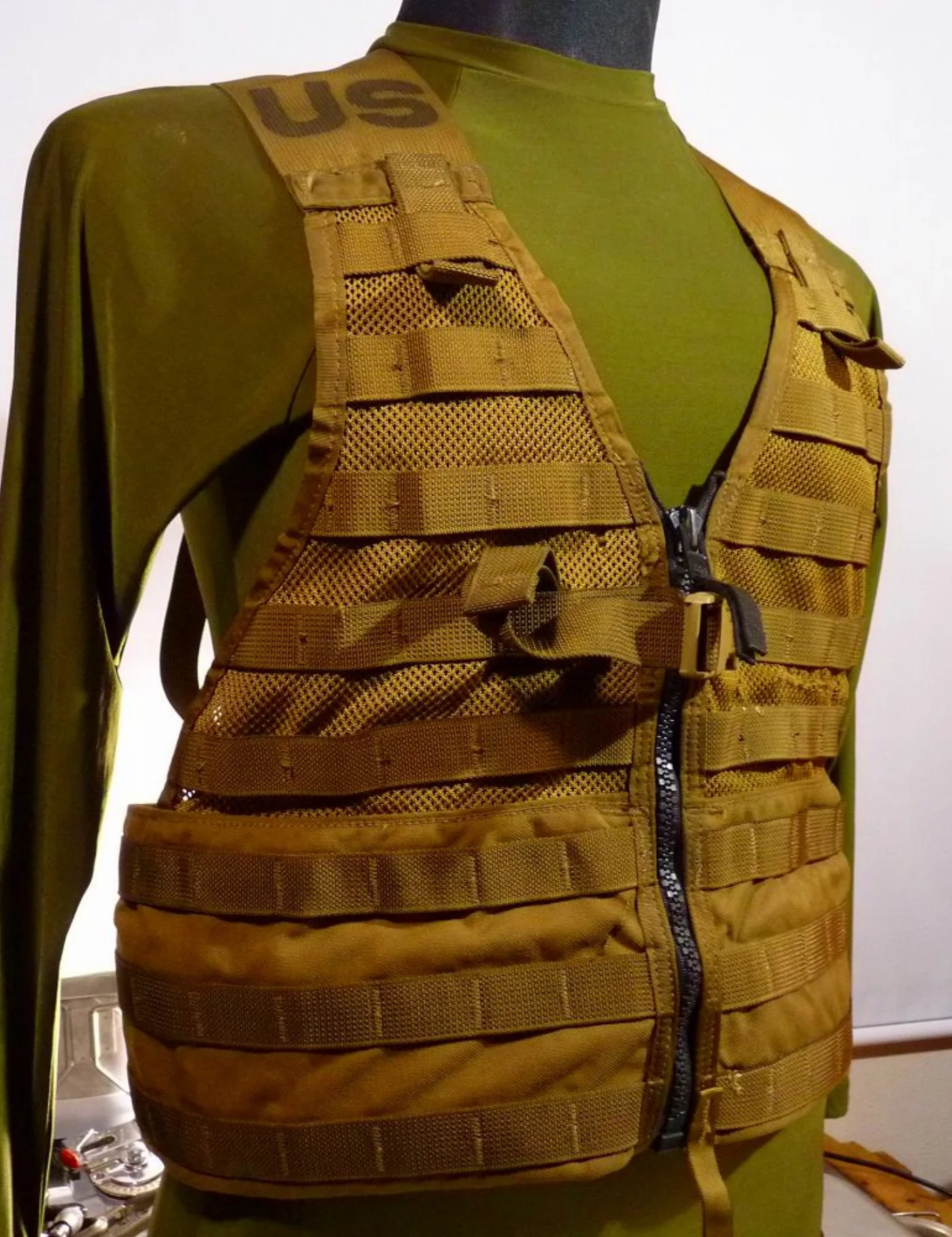 ミリタリーショップ 南国百貨店.COM|沖縄 SDS ZIPPERED FLC VEST コヨーテ [ZZ Q-2020 記録写真4