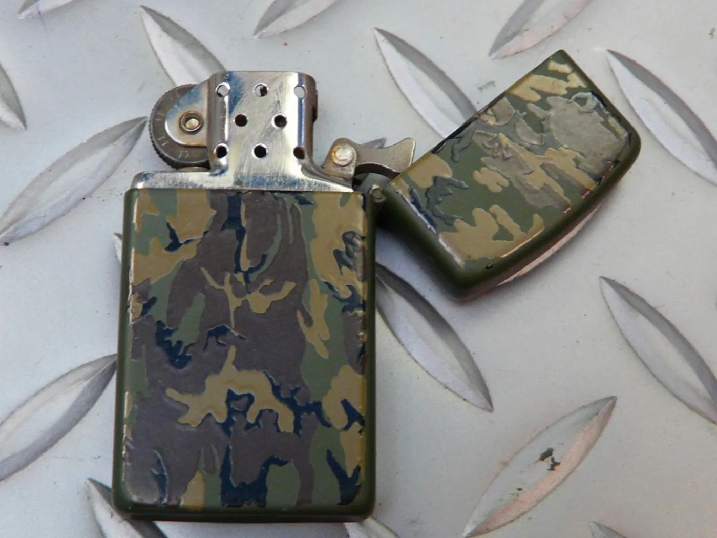 ミリタリーショップ 南国百貨店.COM|沖縄 Zippo 迷彩 細身 [ZZ D-1858] - Zippo 迷彩 細身 記録写真7