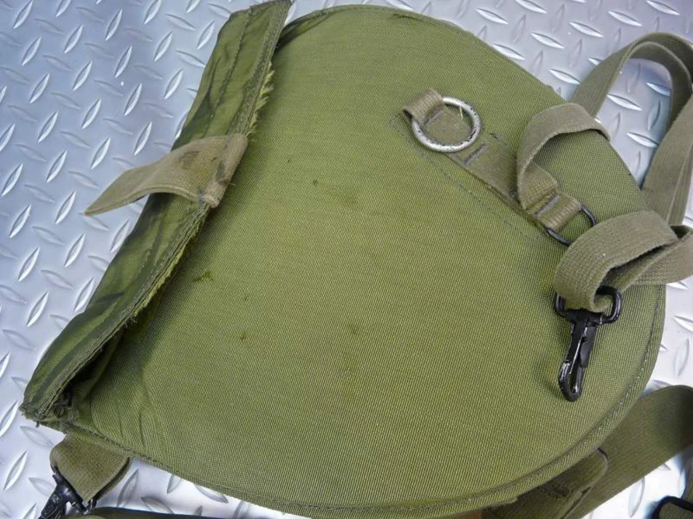 ミリタリーショップ 南国百貨店.COM|沖縄 M17 ガスマスク ベトナム戦装備品 [ZZ I-632] - M17 ガ 記録写真3