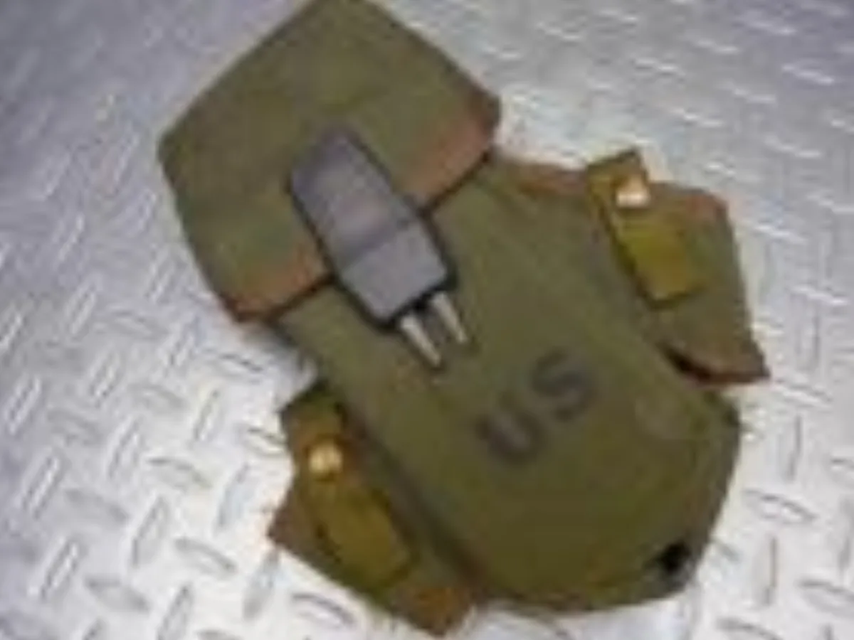 ミリタリーショップ 南国百貨店.COM|沖縄 M16 3連マガジンポーチ OD [D-1867] - M16 3連マガジ 記録写真1