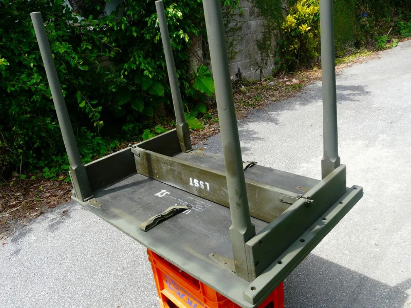 ミリタリーショップ 南国百貨店.COM|沖縄 米軍 野戦デスク 折りたたみ式 No3 [ZZ B-1408] - 米軍 記録写真8
