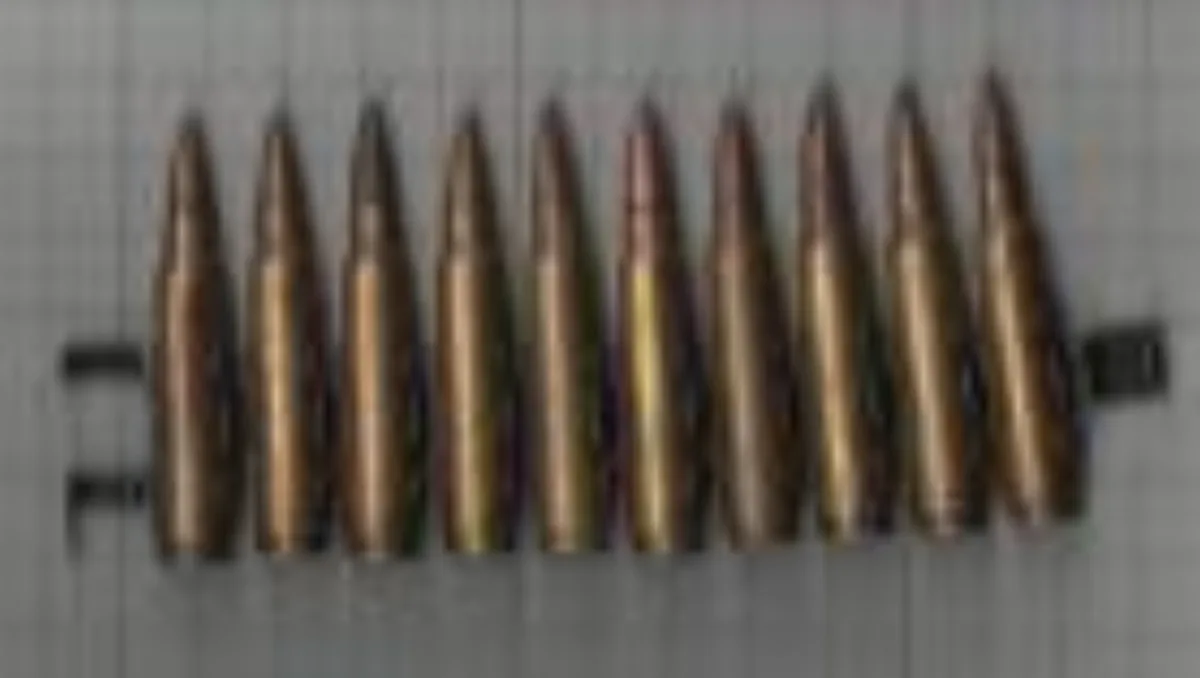 ミリタリーショップ 南国百貨店.COM|沖縄 M16ライフル 5.56mm ダミー先端付き薬莢 リンク付き １０発 安全 記録写真1