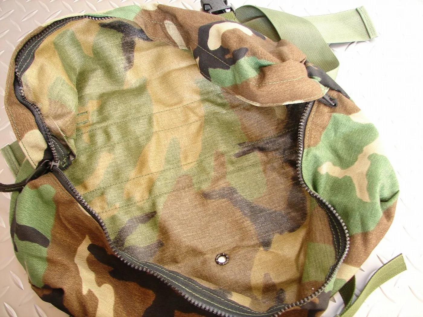 ミリタリーショップ 南国百貨店.COM|沖縄 ウエストバッグ [ZZ FK-603] - ウエストバッグ米軍放出品 記録写真8