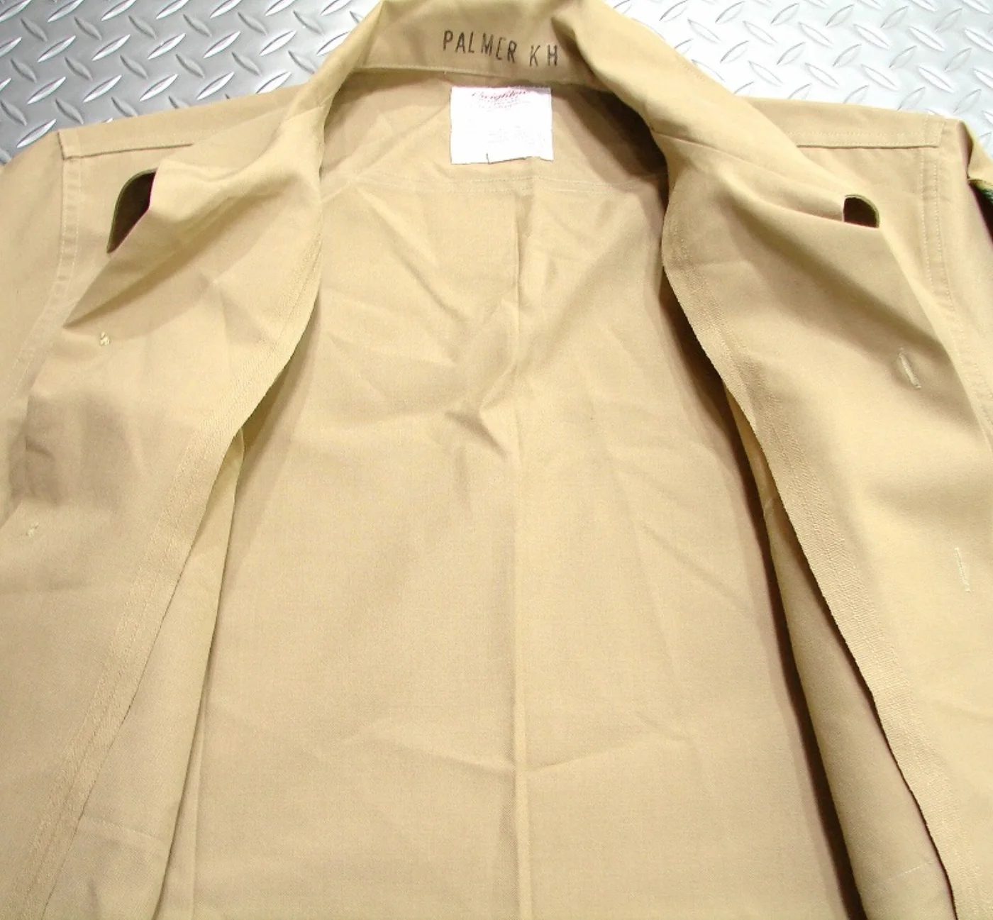 ミリタリーショップ 南国百貨店.COM|沖縄 カーキシャツ [ZZ FK-644] - カーキシャツ階級章付き【サイズ】 記録写真7